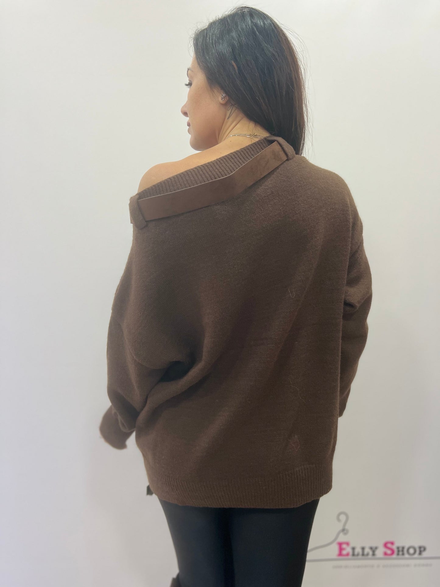 Maglione monospalla con cintura trendy