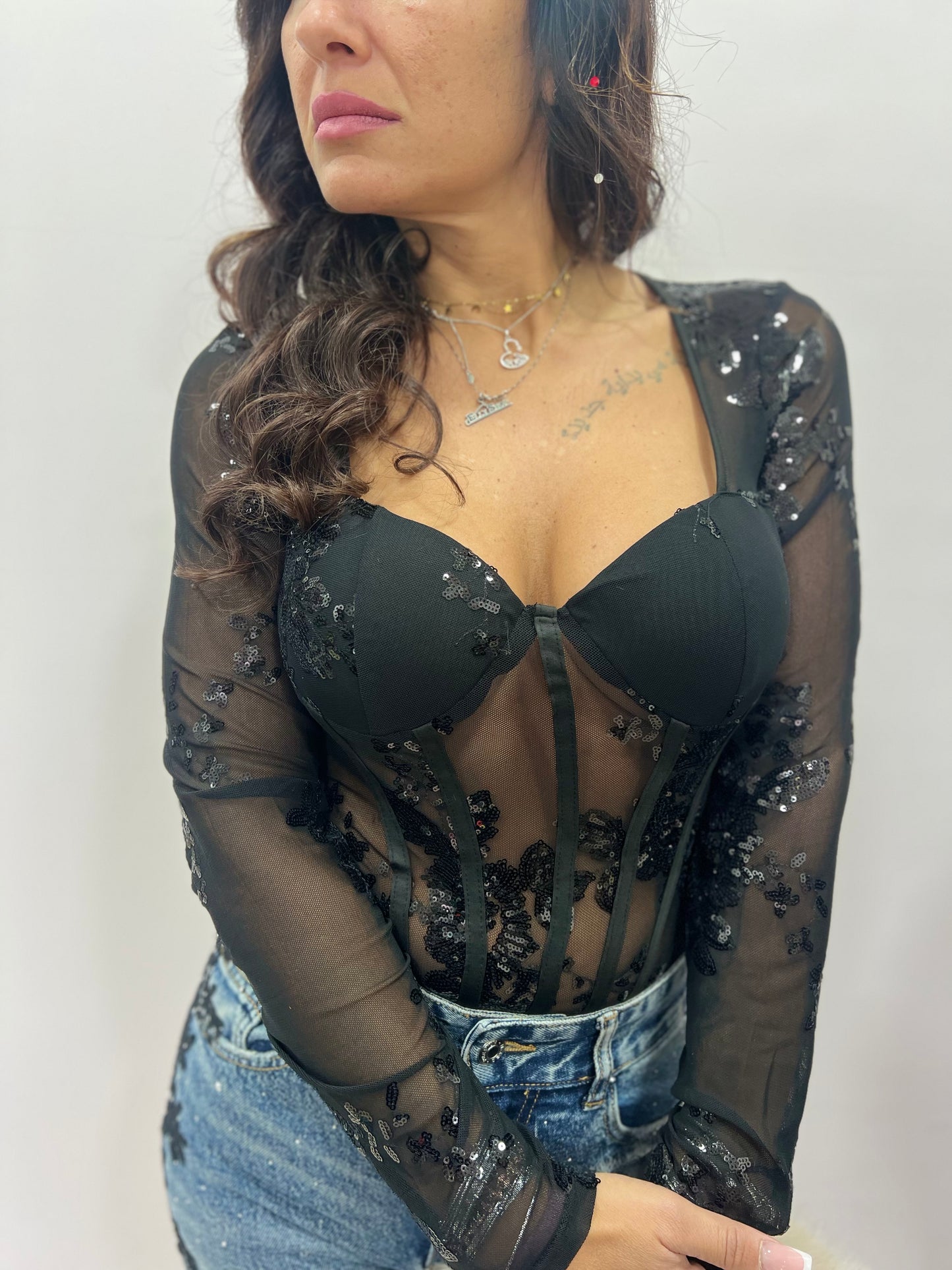 Body trasparente ricamato elegante