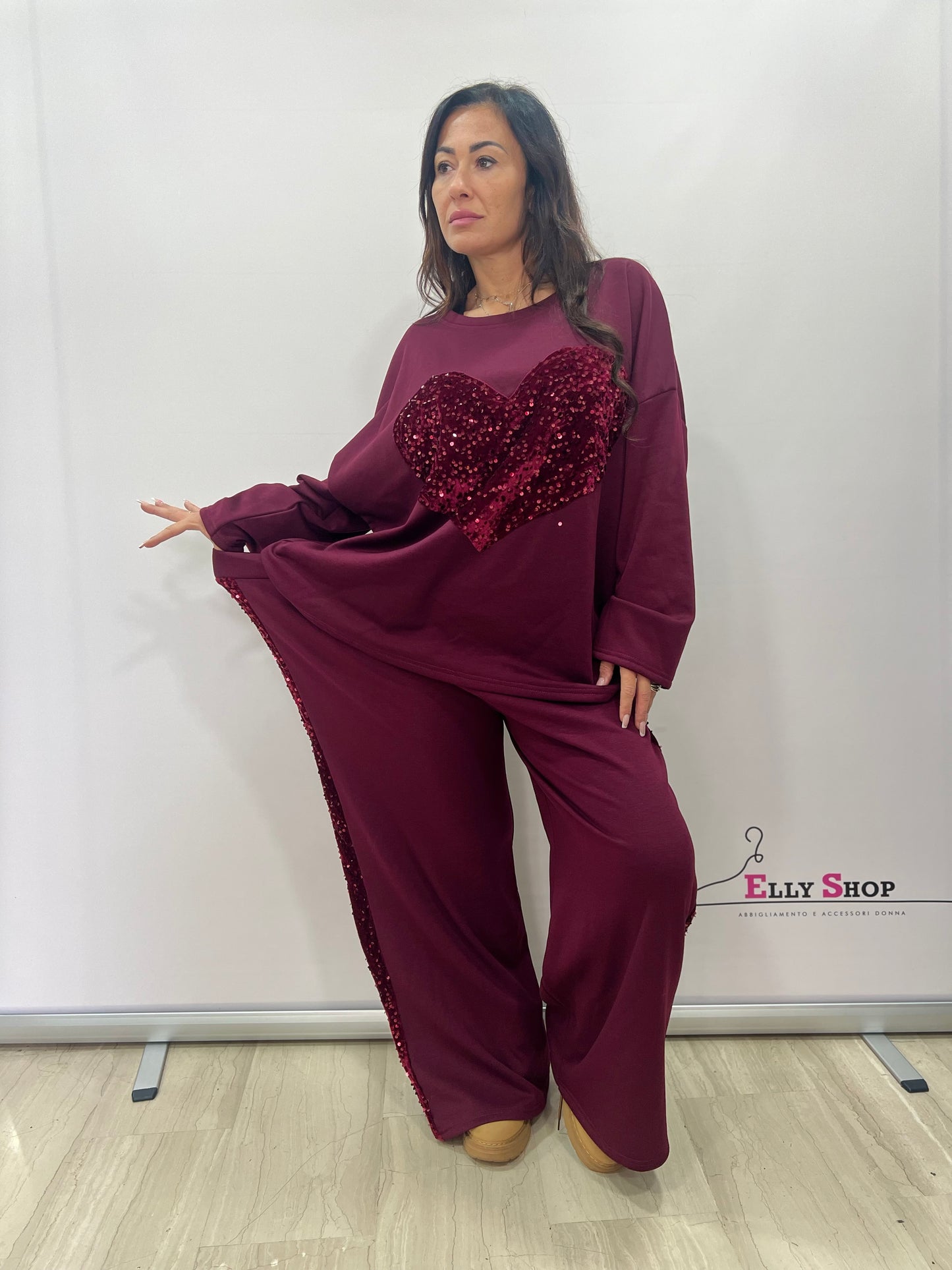 Tuta  completo curvy elegante con cuore glitter