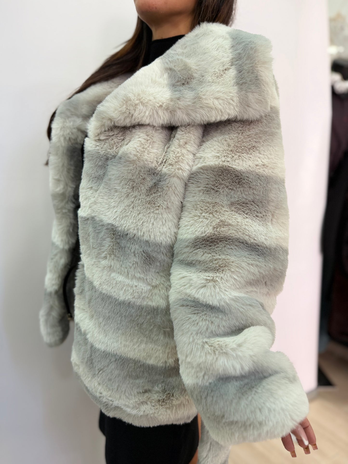 Giacca pelliccia sintetica donna elegante