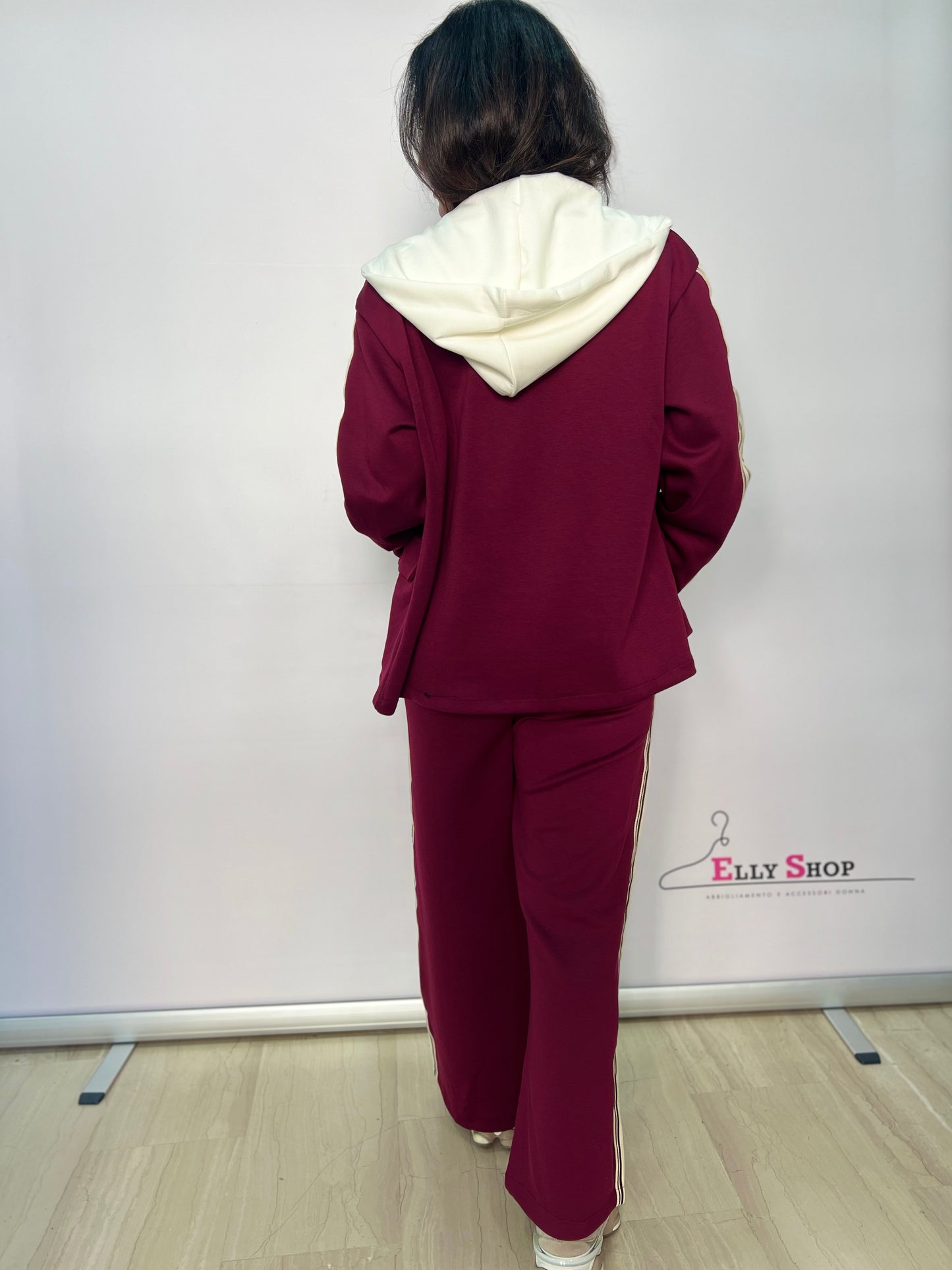 Completo donna sport chic con cappuccio