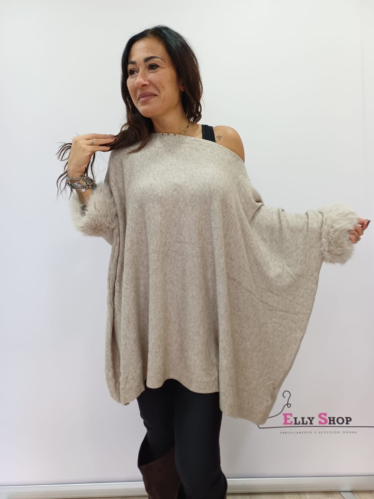 Poncho donna con ecopelliccia elegante