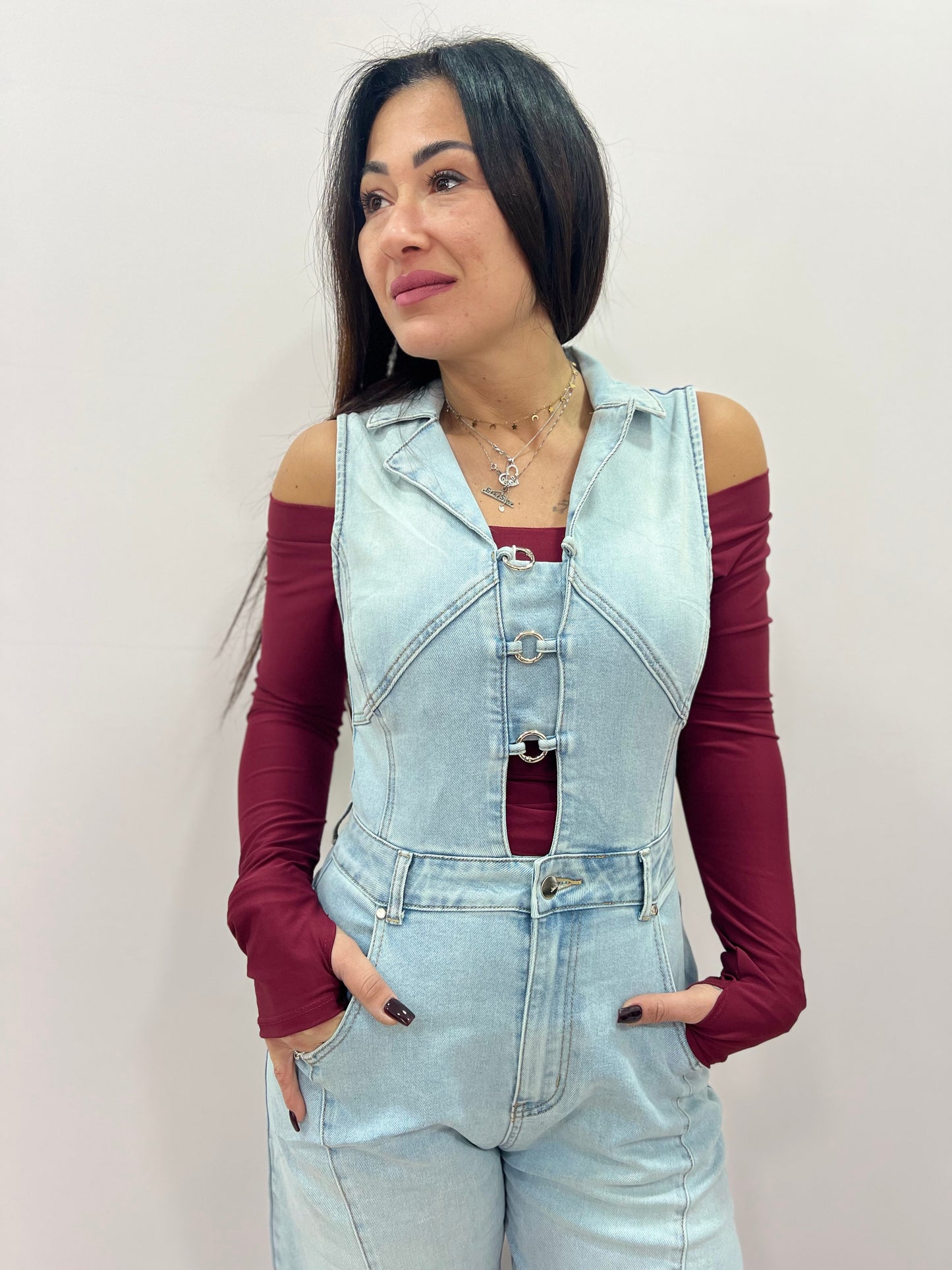 Salopette donna in denim con ganci frontali
