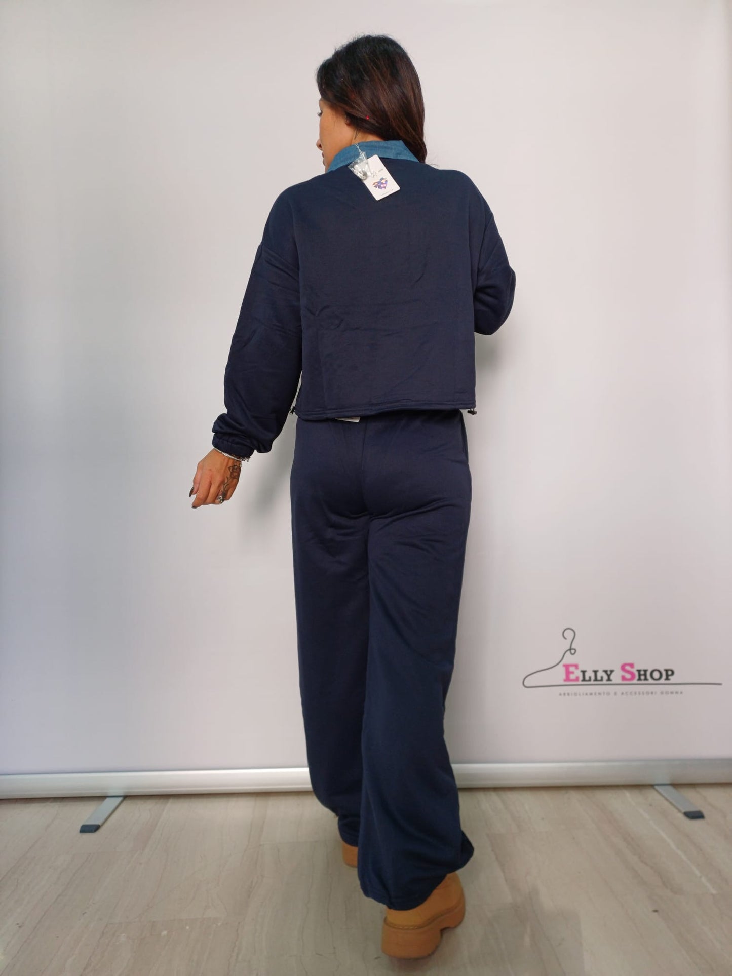 Completo donna casual con colletto a contrasto