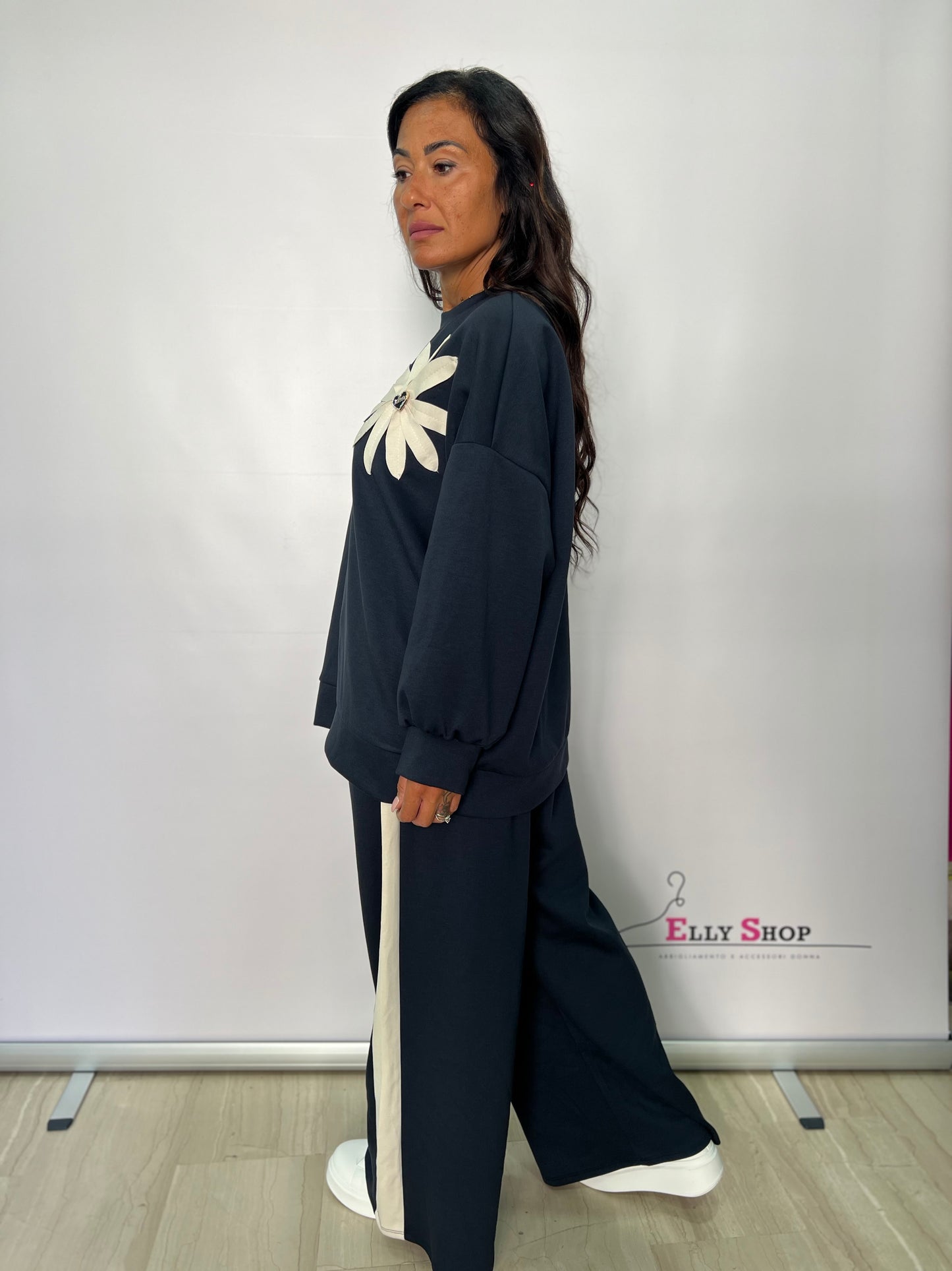 Completo tuta curvy con fiore