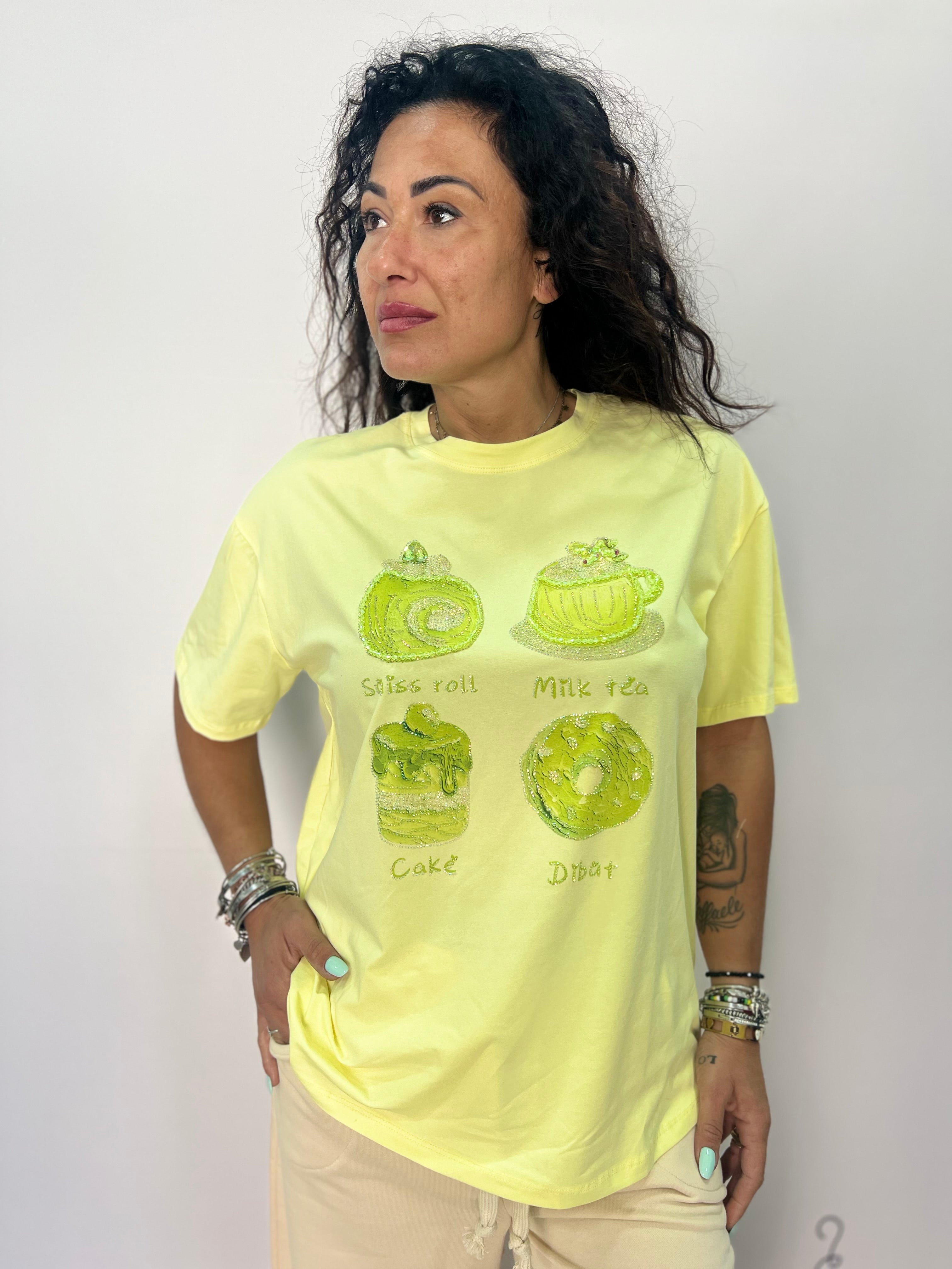 T-shirt donna con stampa dolci casual