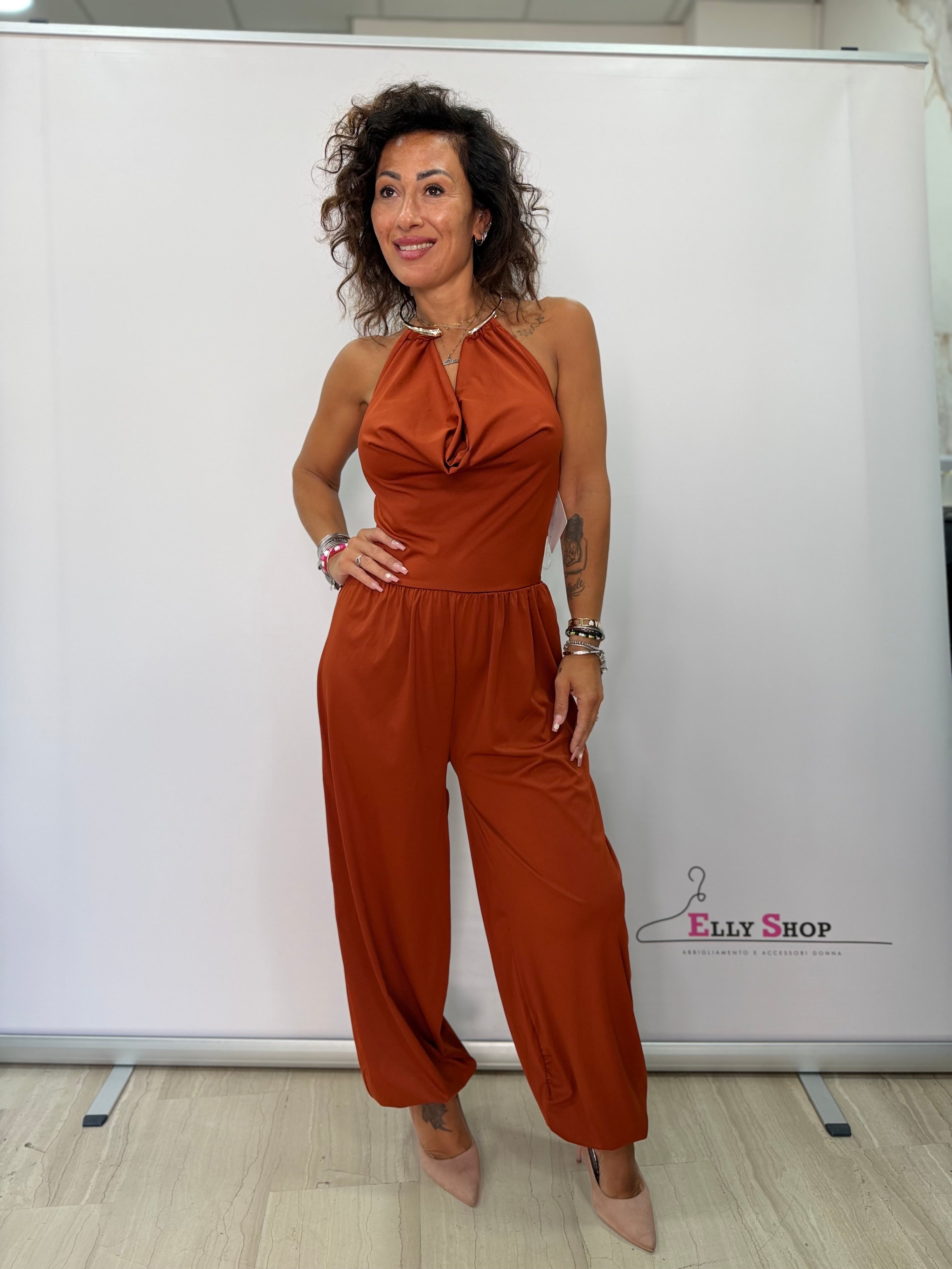 Tuta Jenny Chic con Schiena Scoperta e Scollo Drappeggiato