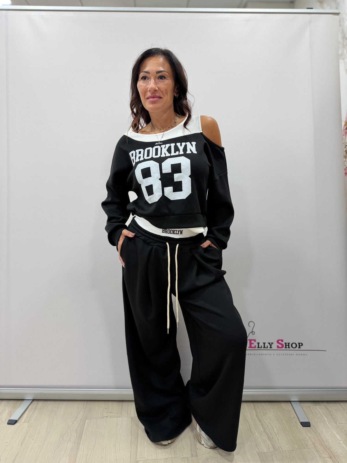 Completo Donna Brooklyn 83 con Felpa Monospalla e Pantalone Palazzo Elasticizzato
