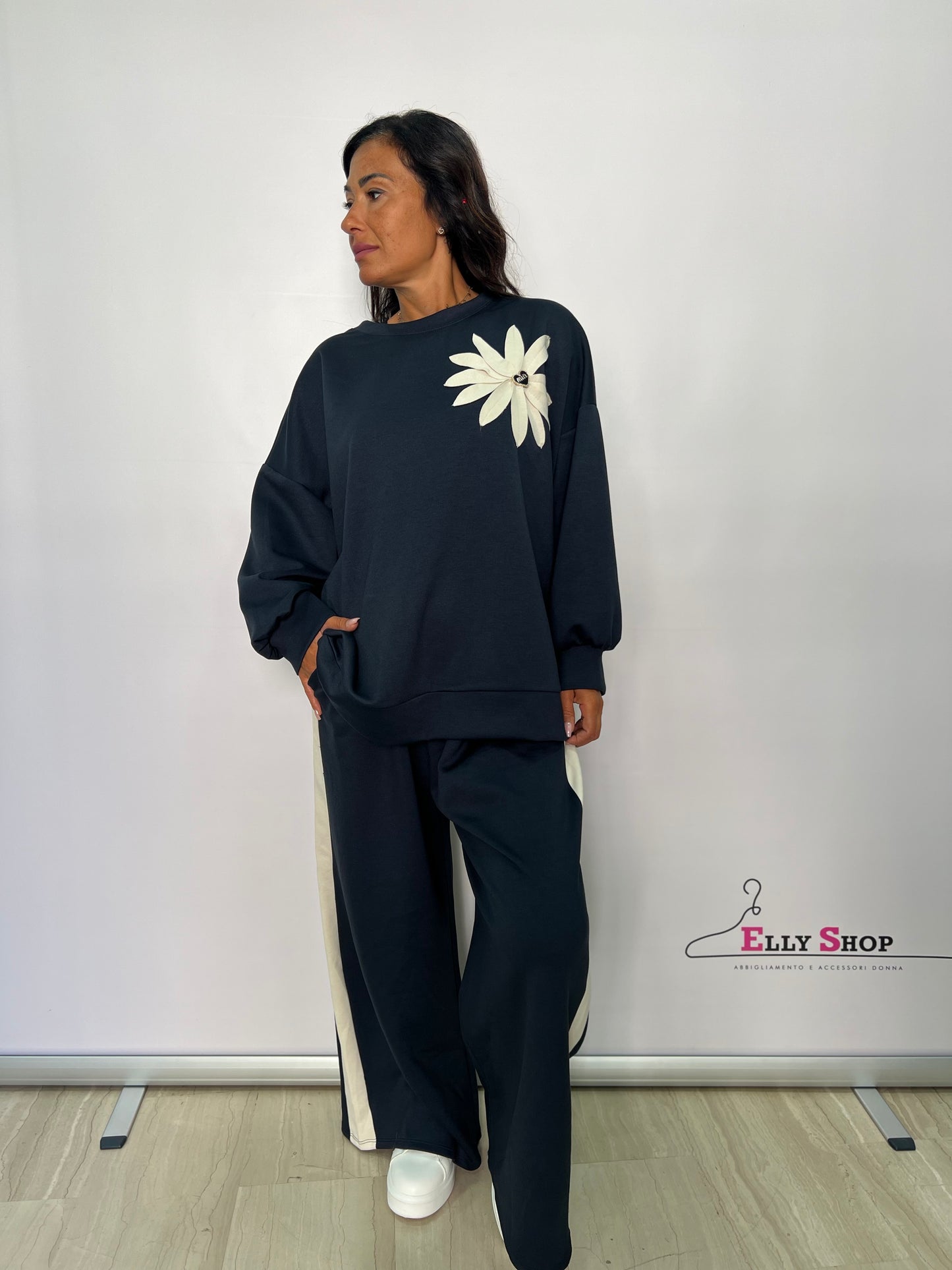 Completo tuta curvy con fiore