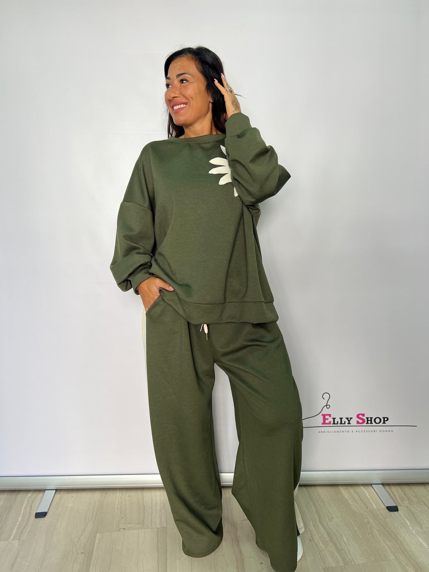 Completo tuta curvy con fiore