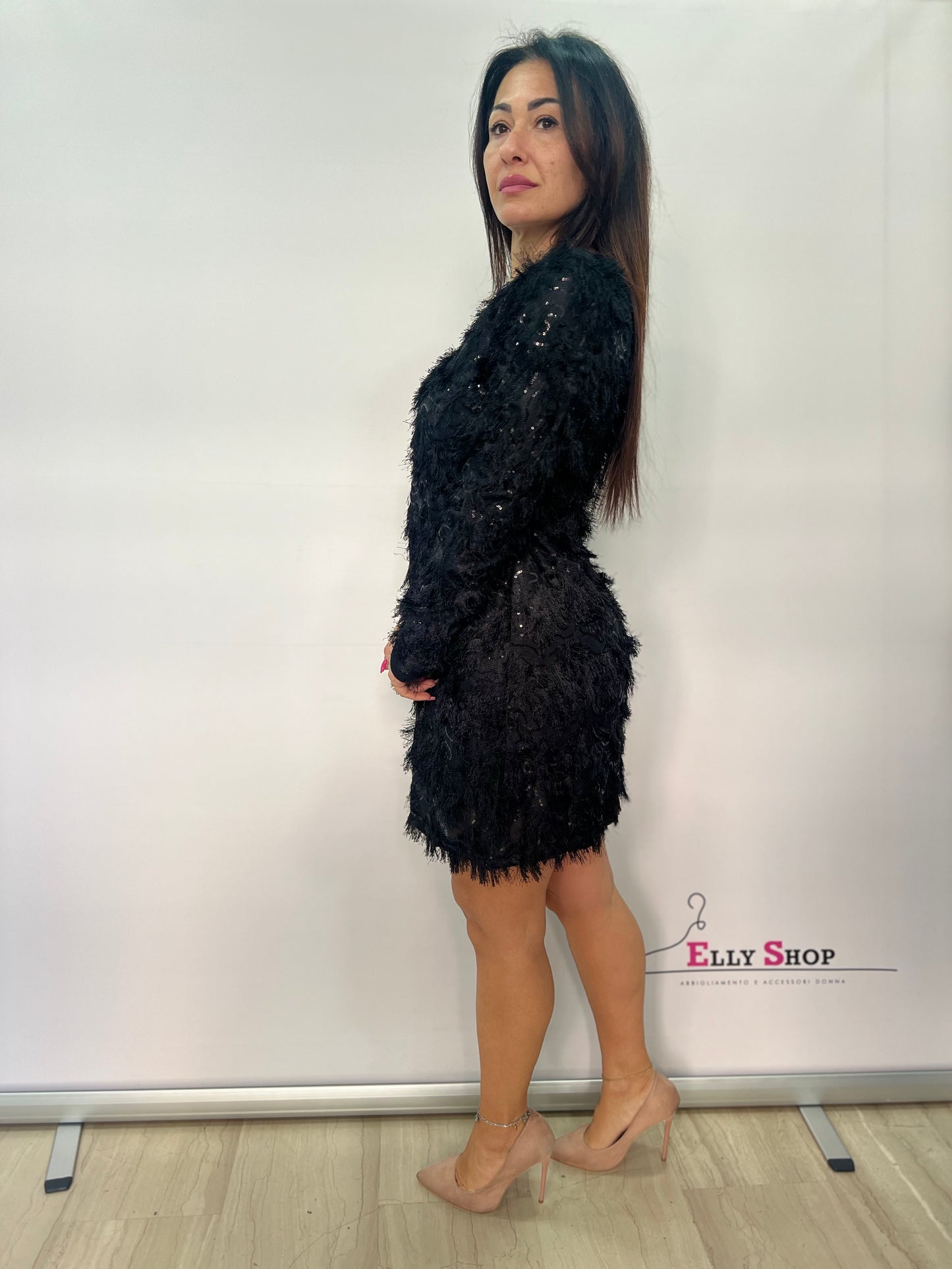 Abito corto elegante effetto piumato donna