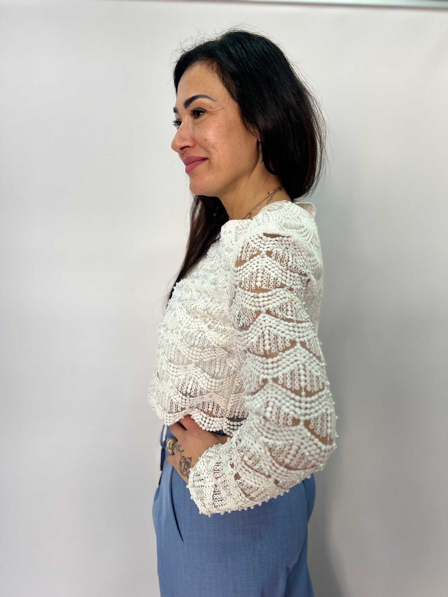 Top crop in pizzo con perline donna