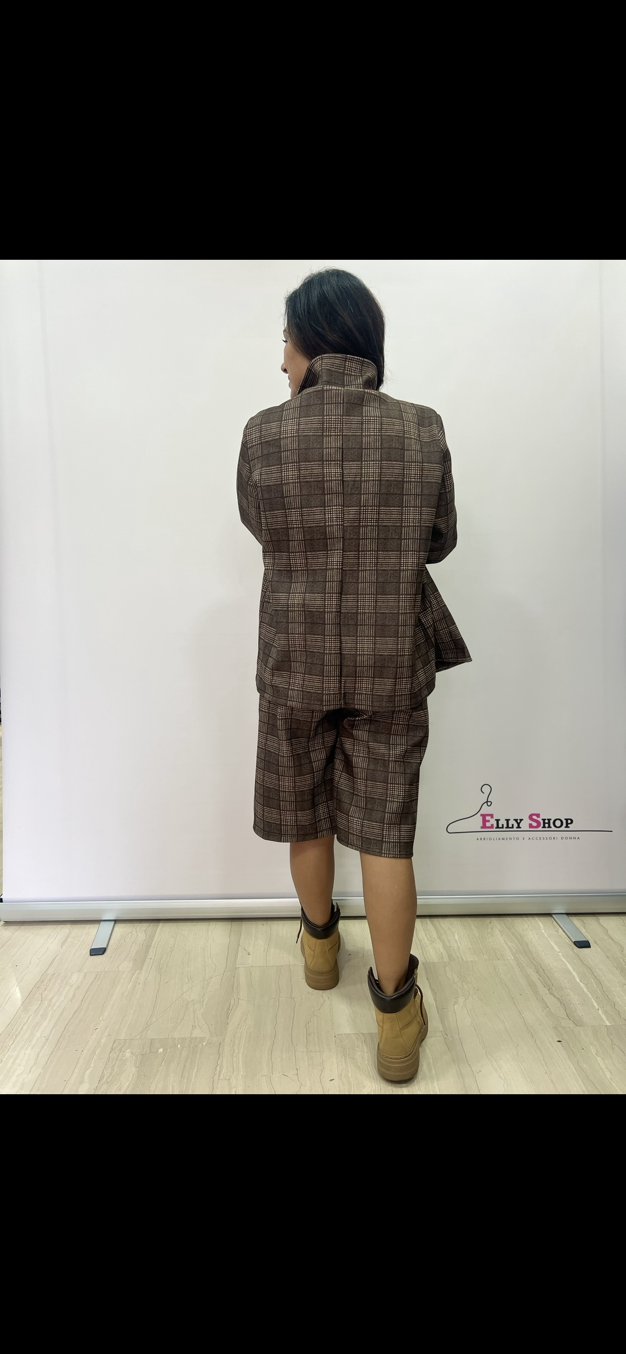 Completo donna a quadri giacca e bermuda