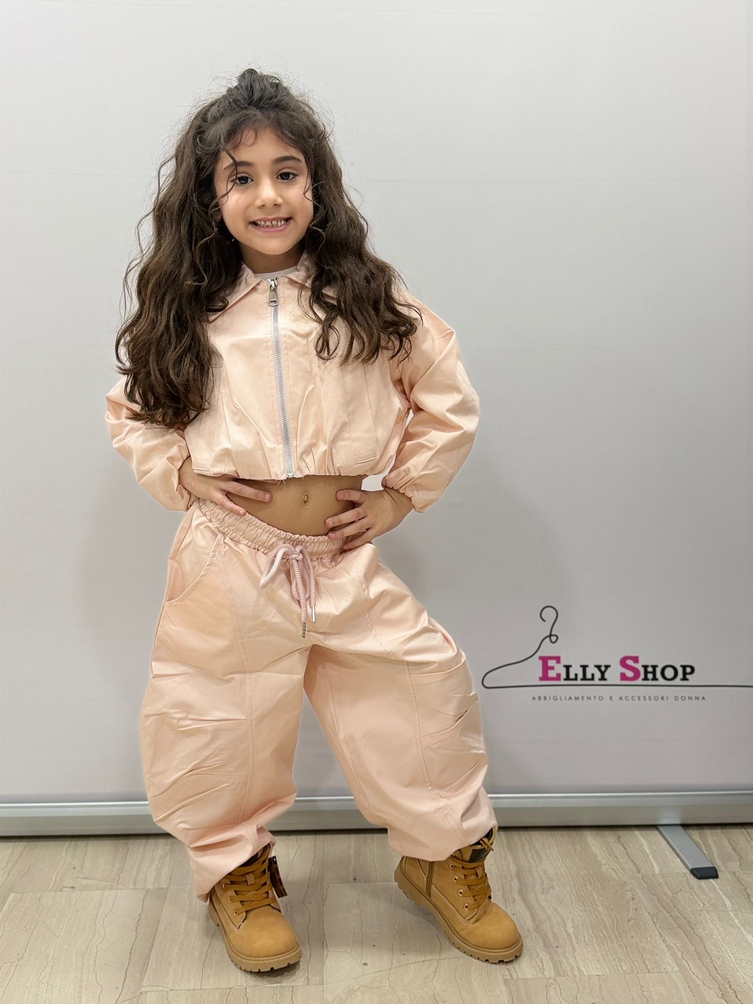 Completo sportivo bambina cipria crop