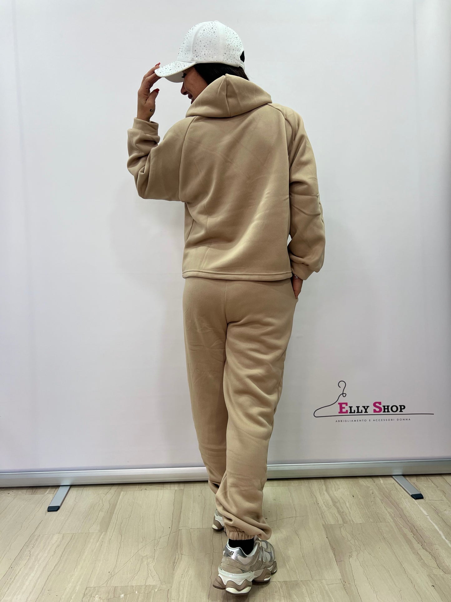 Completo tuta donna con felpa cappuccio