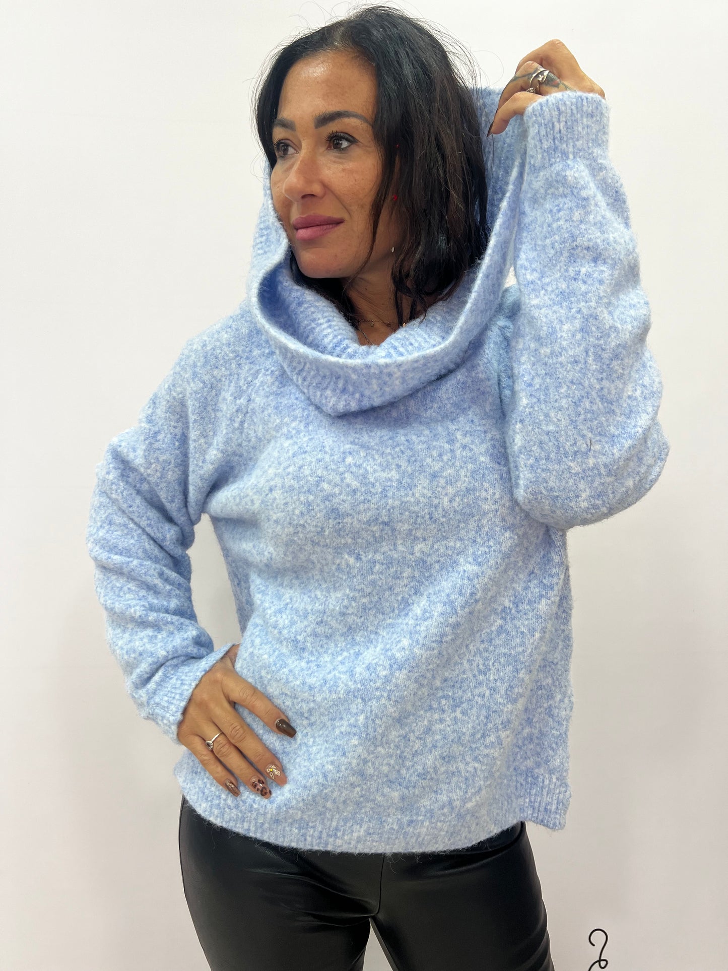 Maglione donna collo ampio morbido