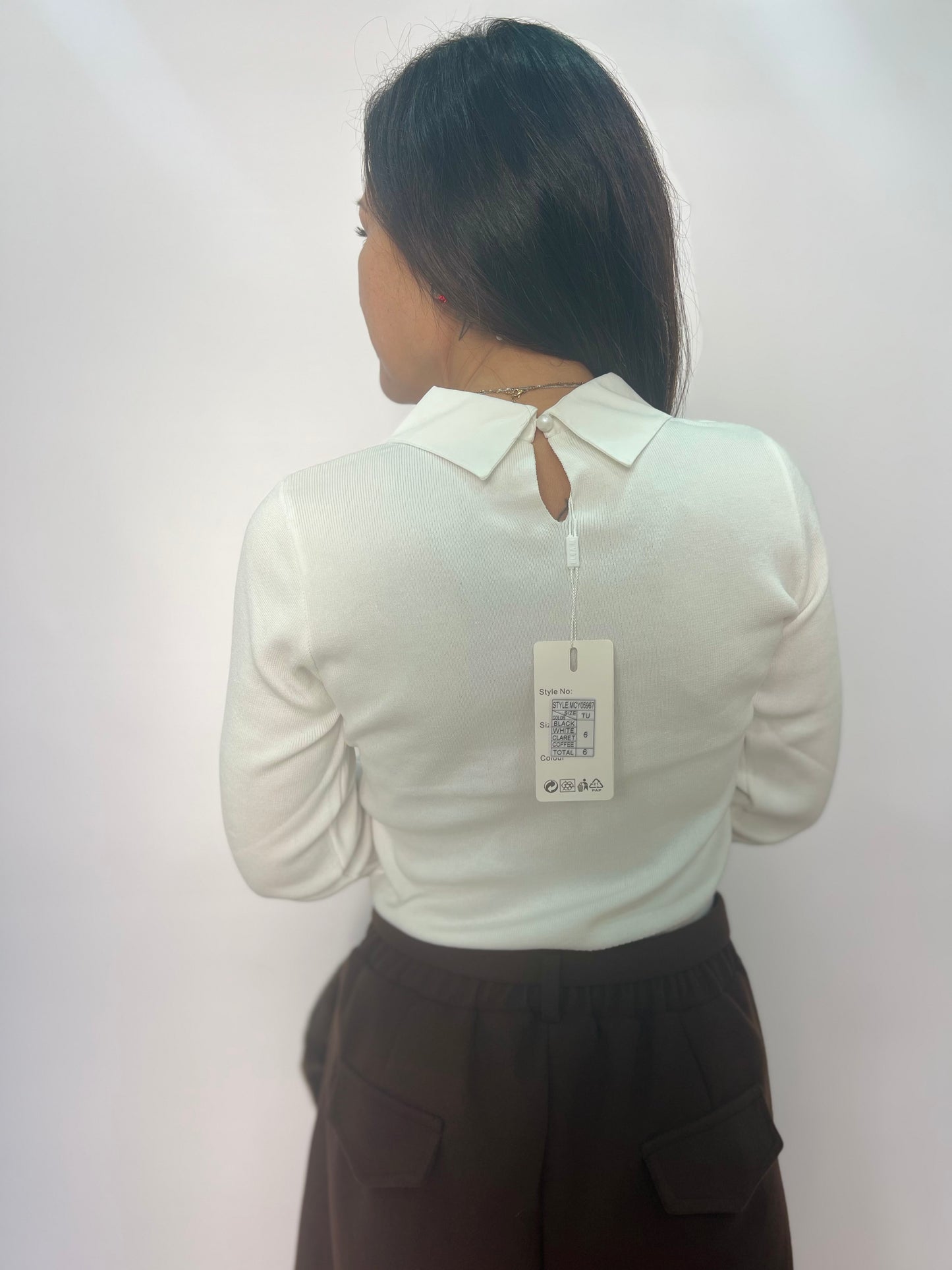 Maglia donna con colletto gioiello elegante