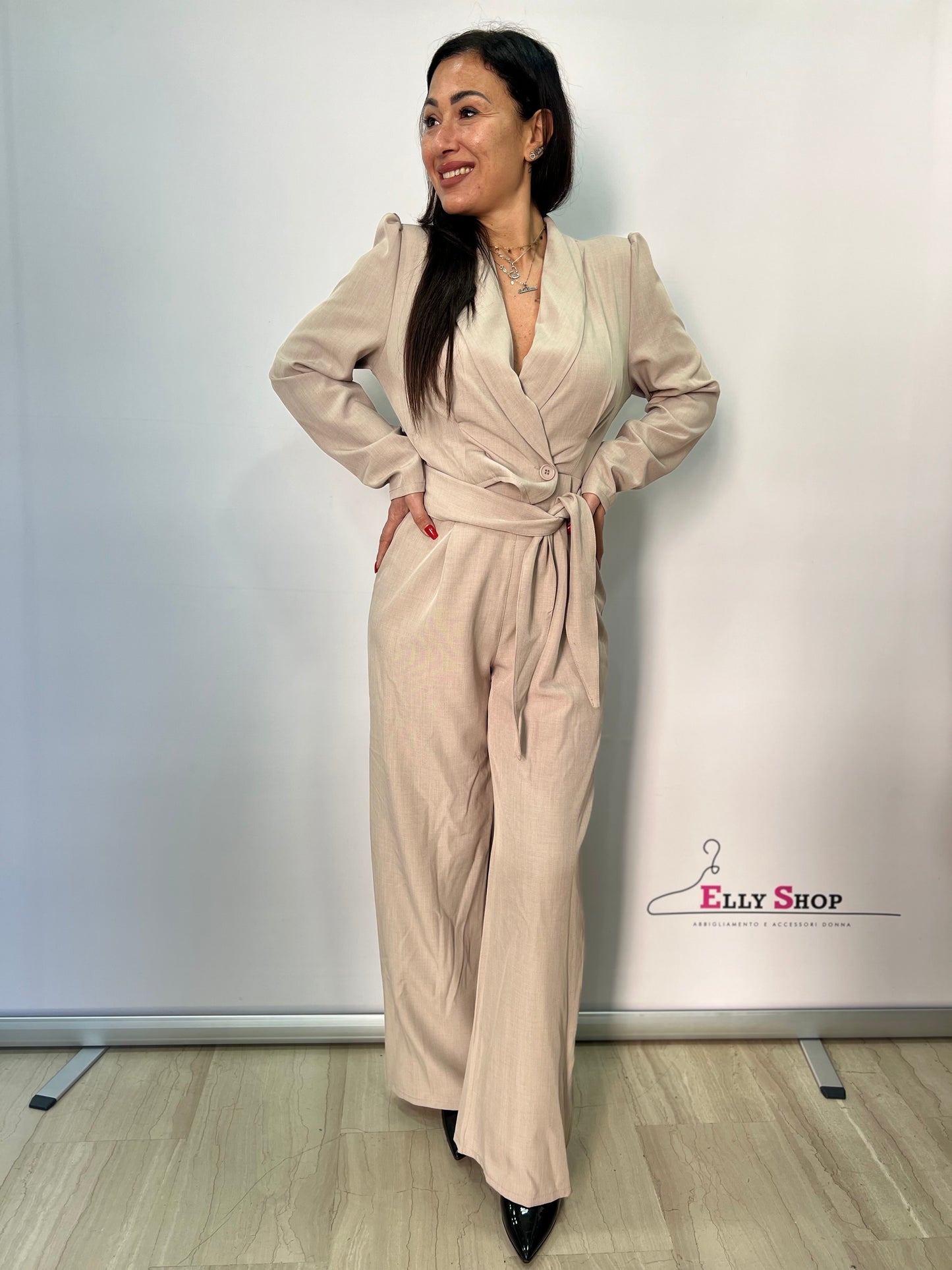 Tuta intera elegante donna con cintura