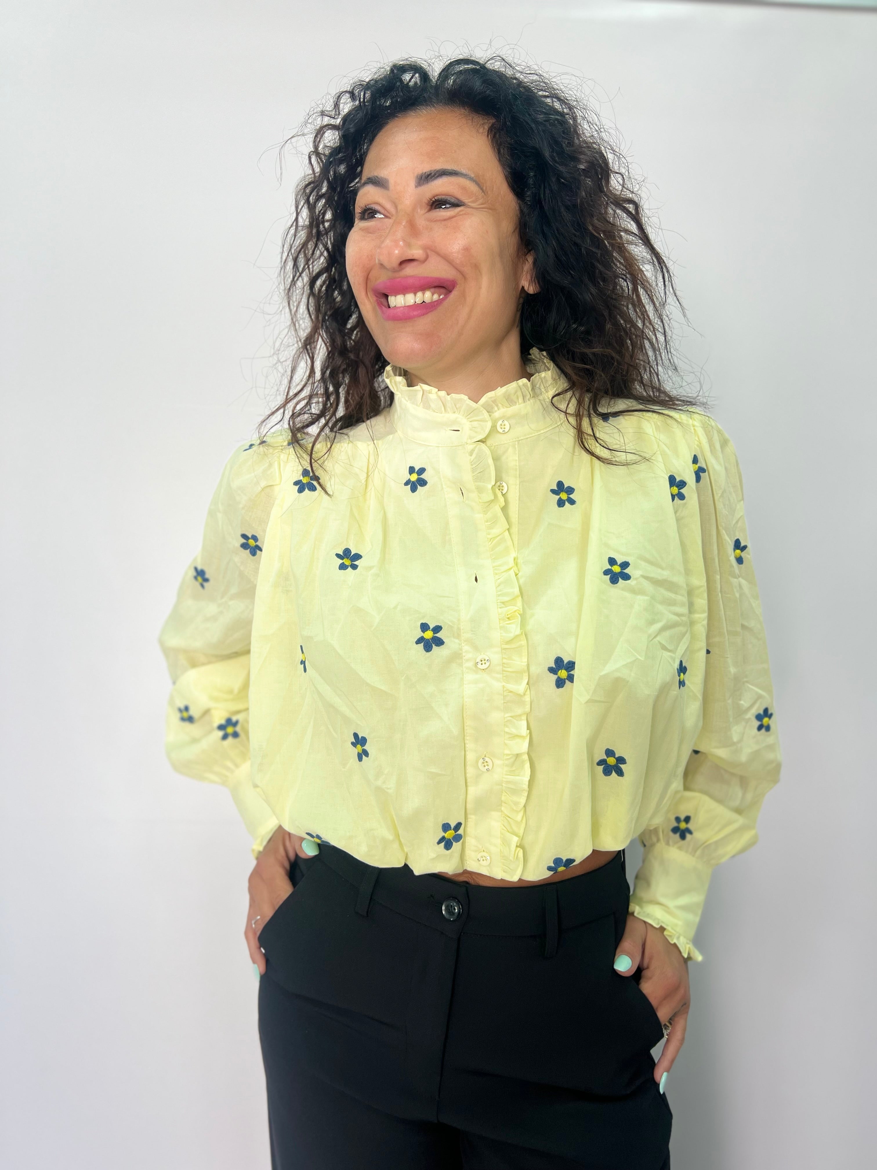 Blusa donna ricamata floreale elegante