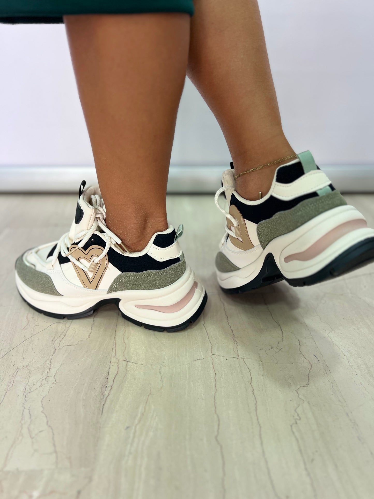 Scarpe donna sportive new model