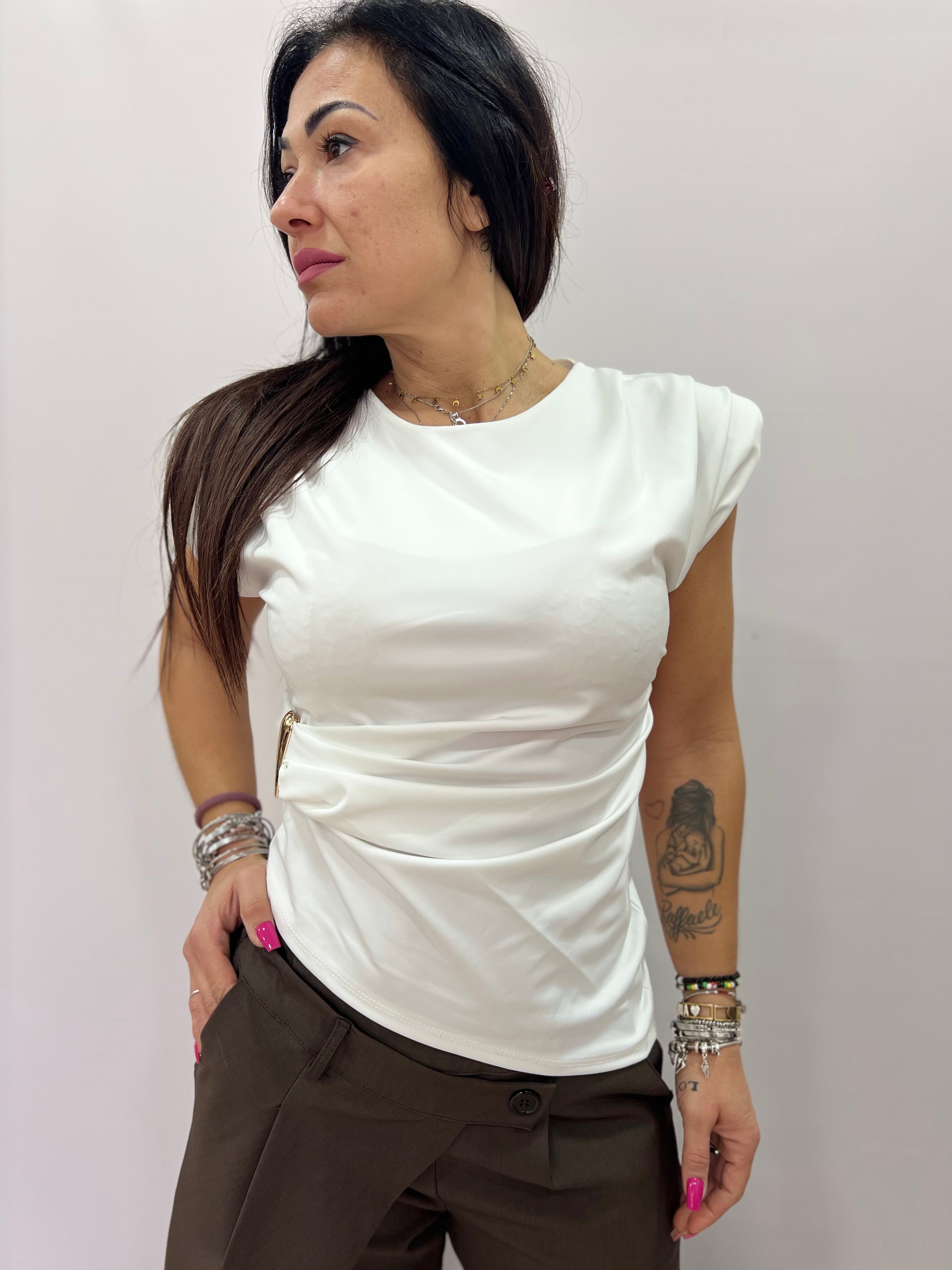 T-shirt donna elegante con drappeggio oro