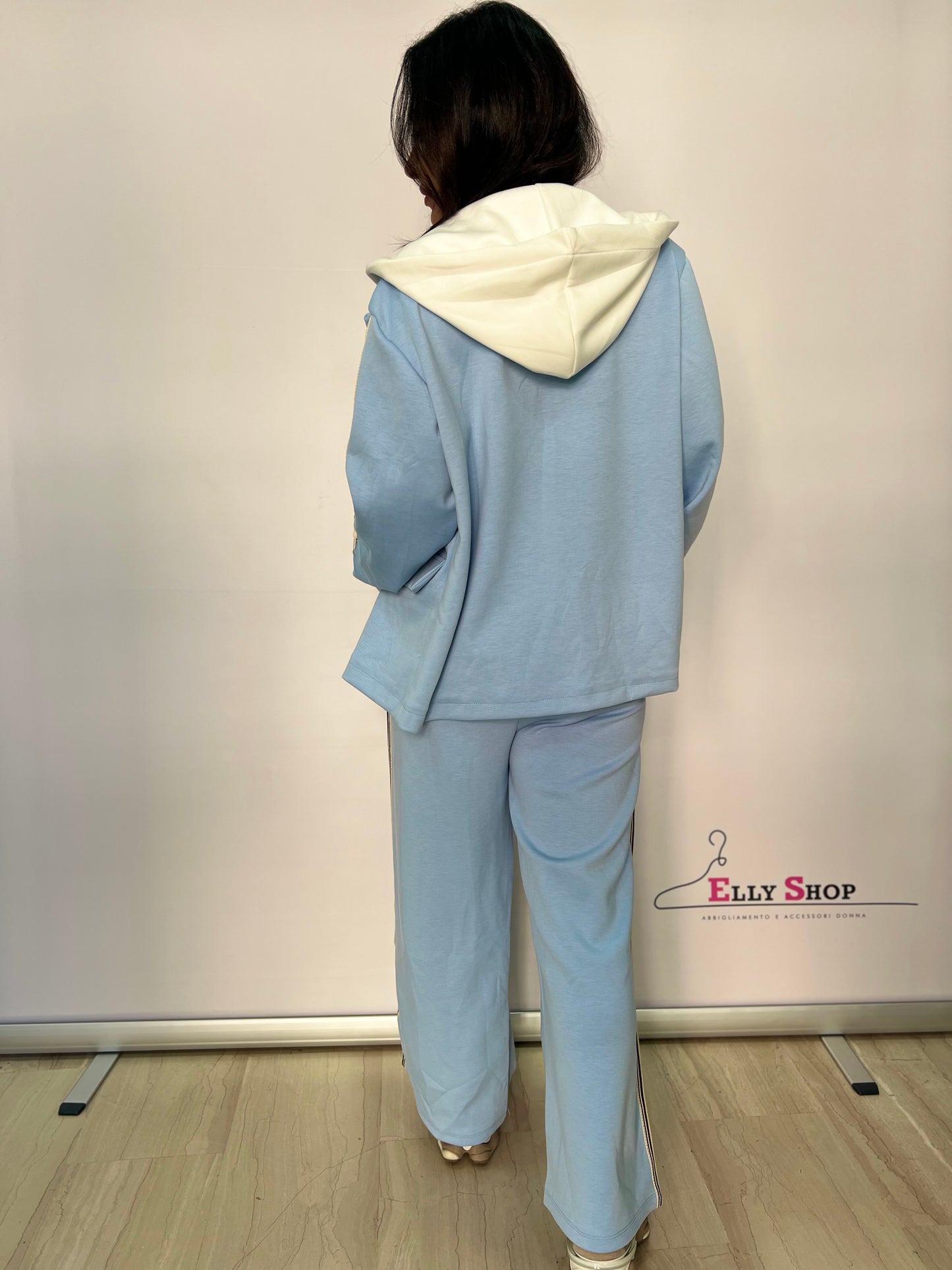 Completo donna sport chic con cappuccio