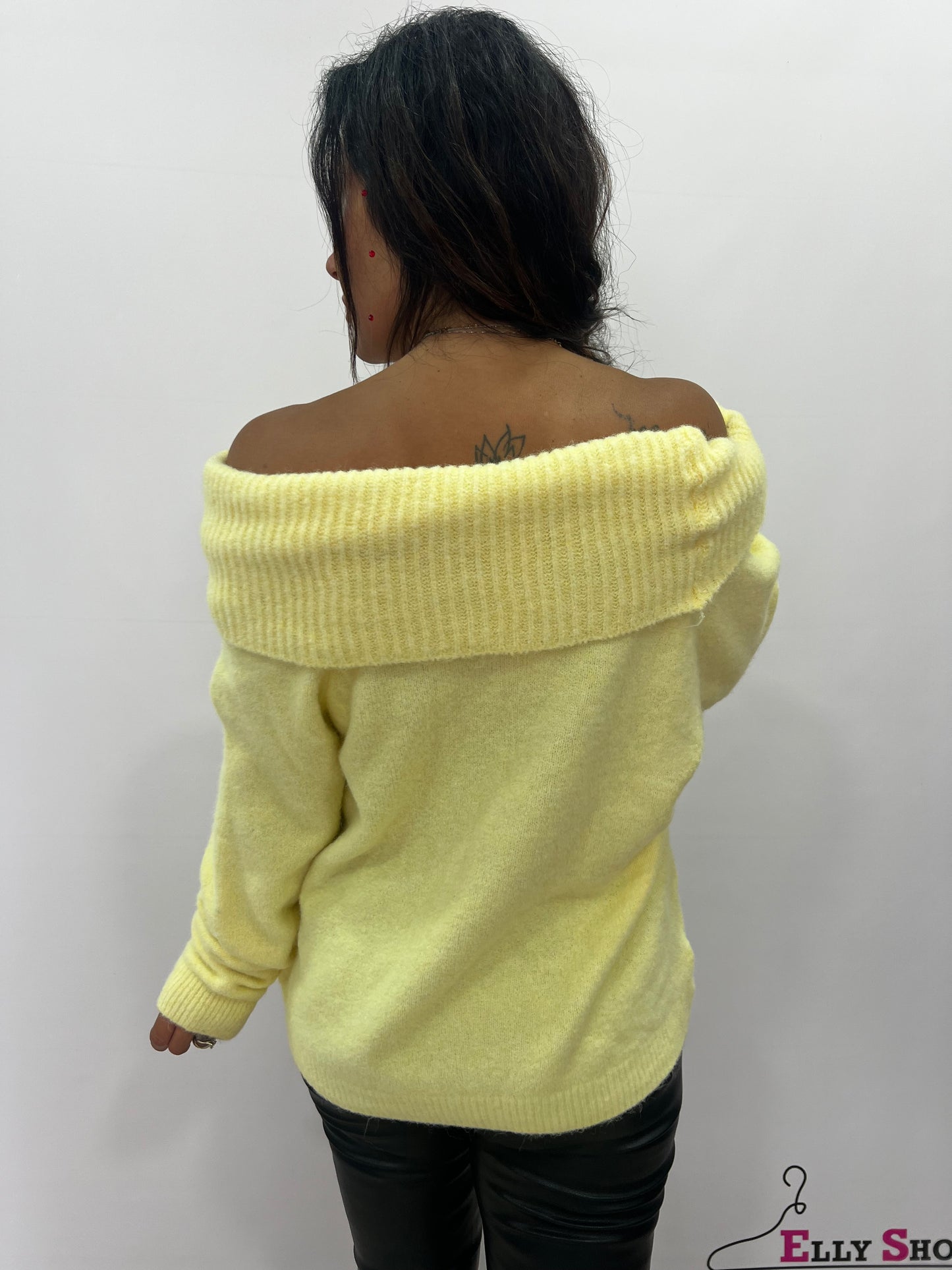 Maglione donna collo ampio morbido