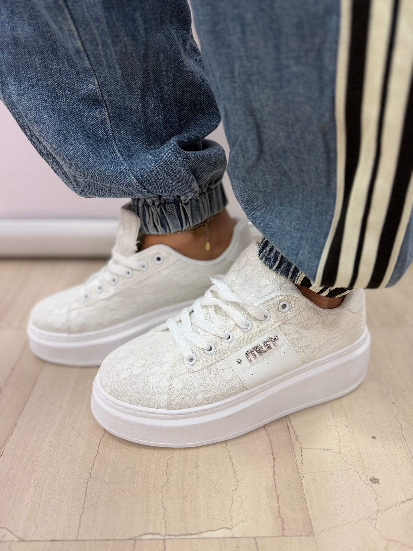 Sneakers donna platform in pizzo elegante