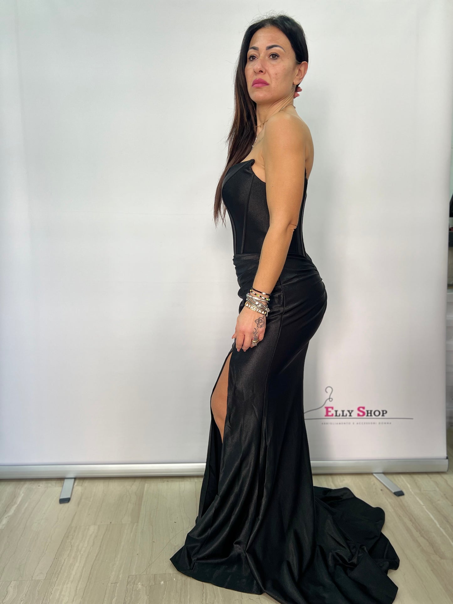 Abito lungo elegante con spacco e corsetto donna