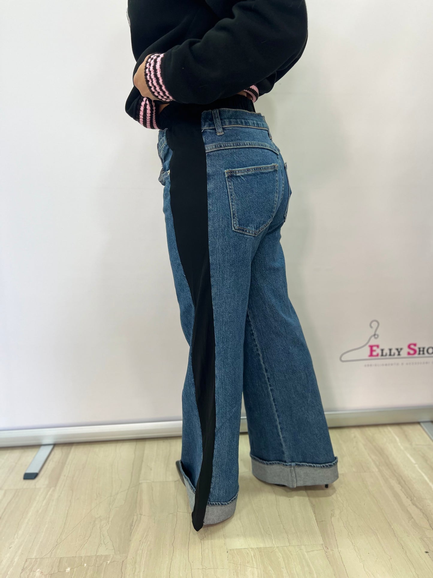 Jeans wide leg con banda laterale