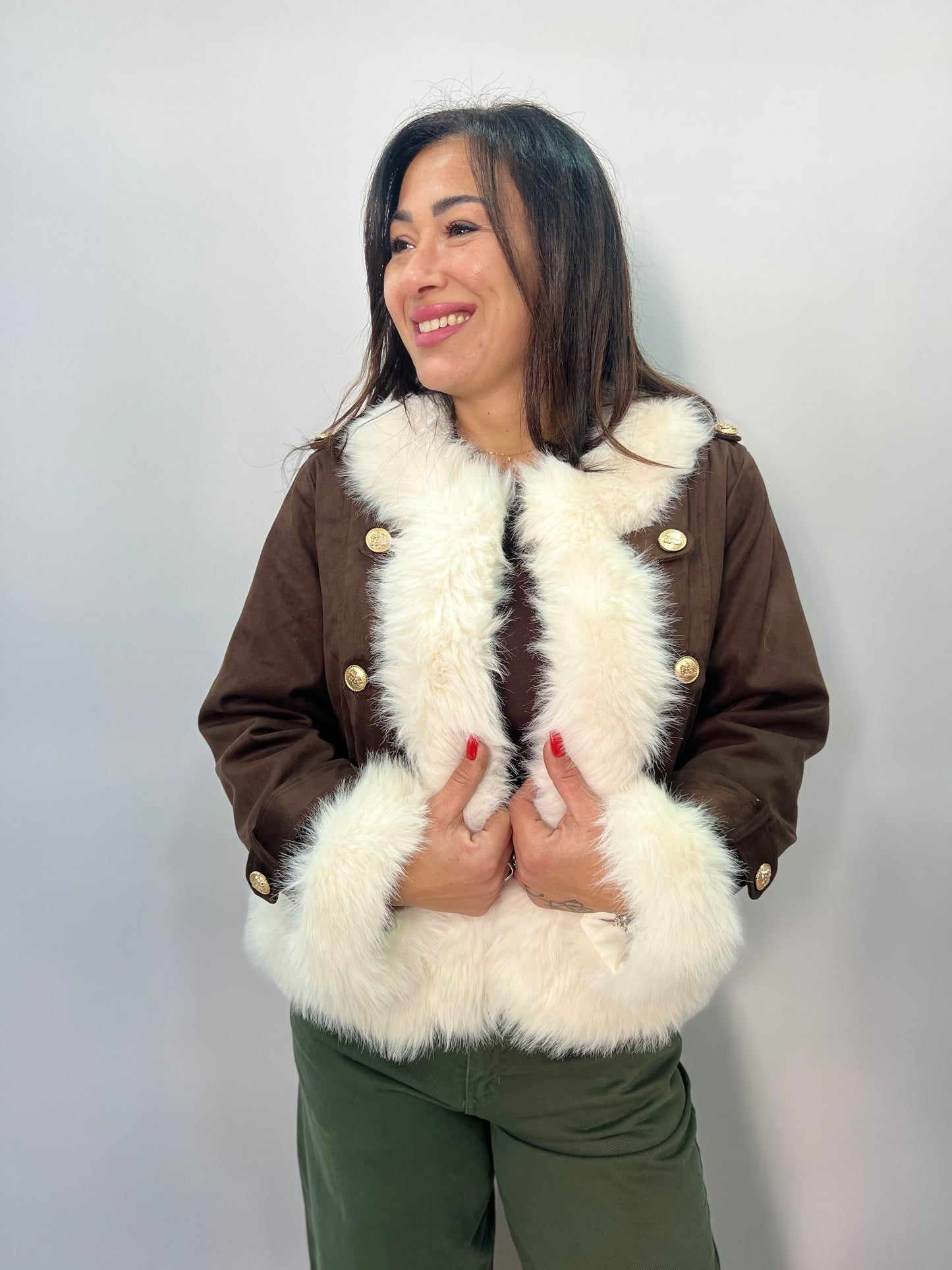 Giacca corta donna con eco pelliccia elegante