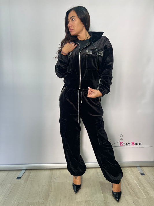 Tuta donna velluto con dettagli gioiello