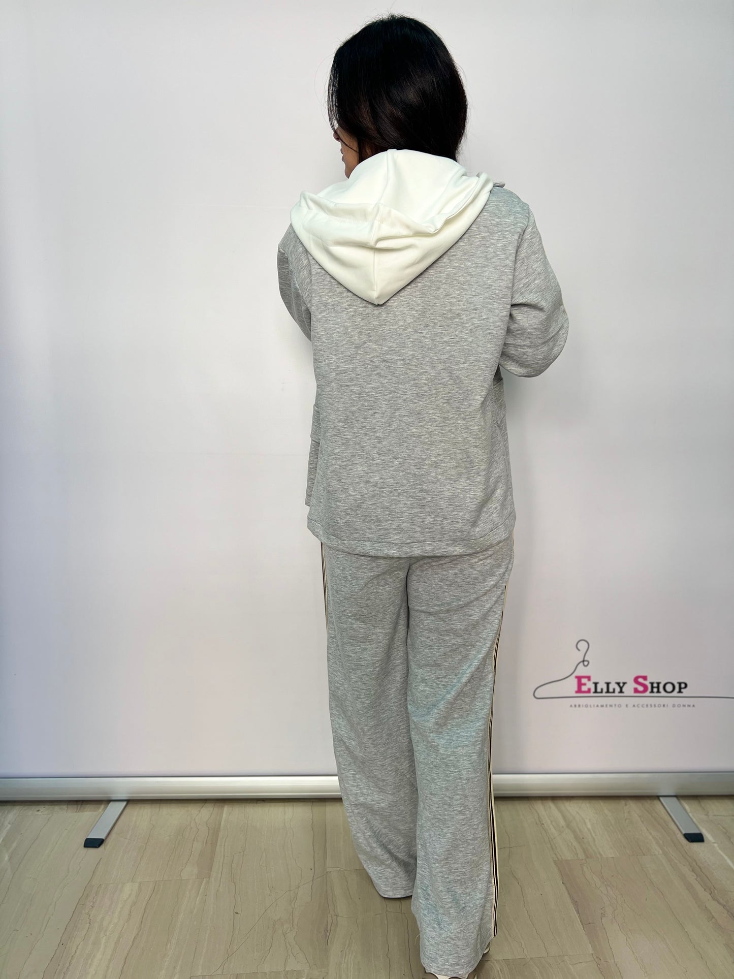 Completo donna sport chic con cappuccio
