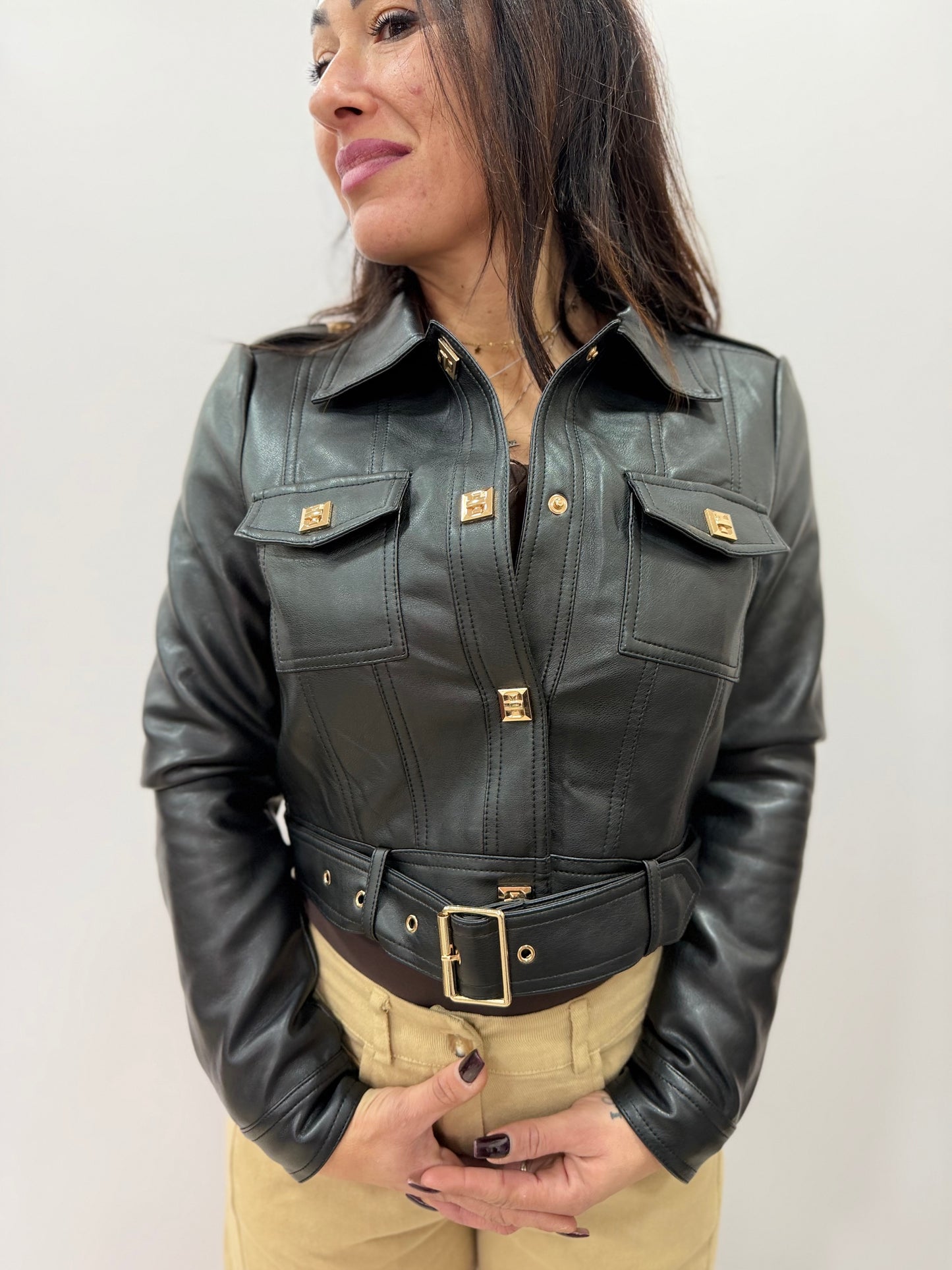 Giacca donna corta effetto pelle con cintura