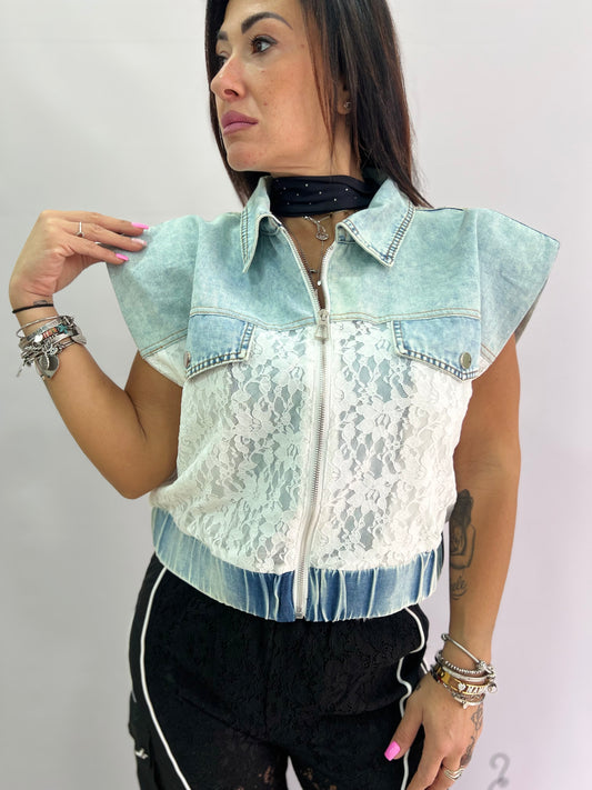 Damenweste aus Denim und Spitze mit Reißverschluss – Frühlings-Urban-Chic-Stil 