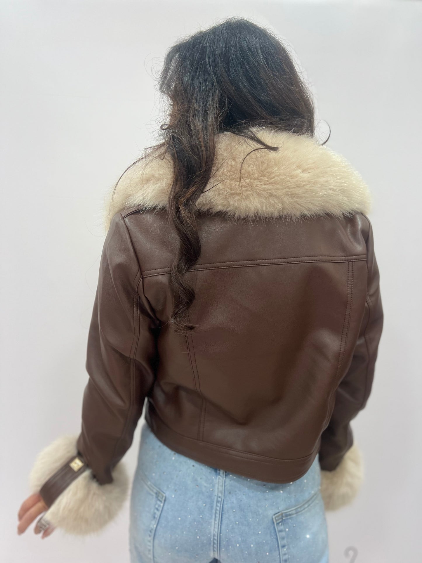 Giacca ecopelle corta con pelliccia removibile