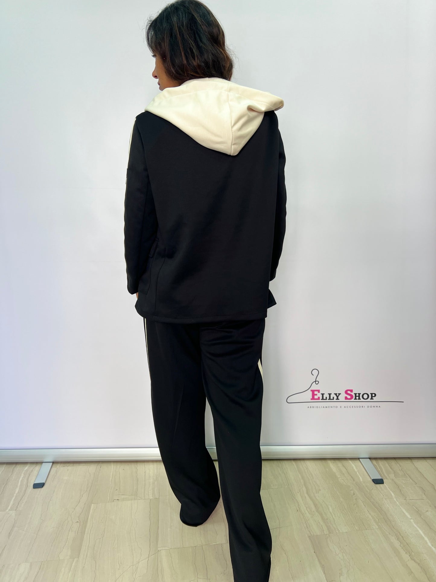 Completo tailleur queen vari colori