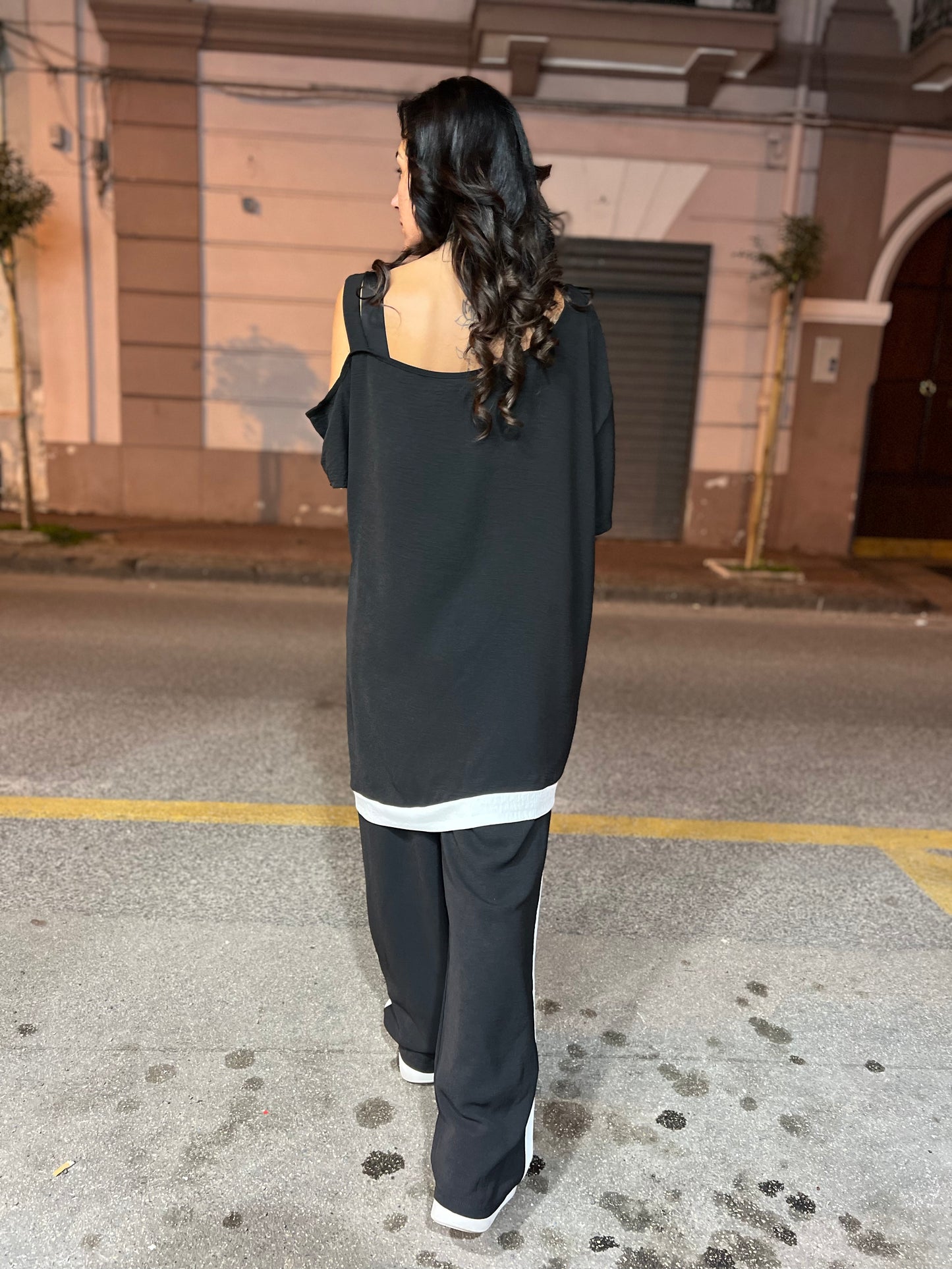 Completo mono spalla curvy