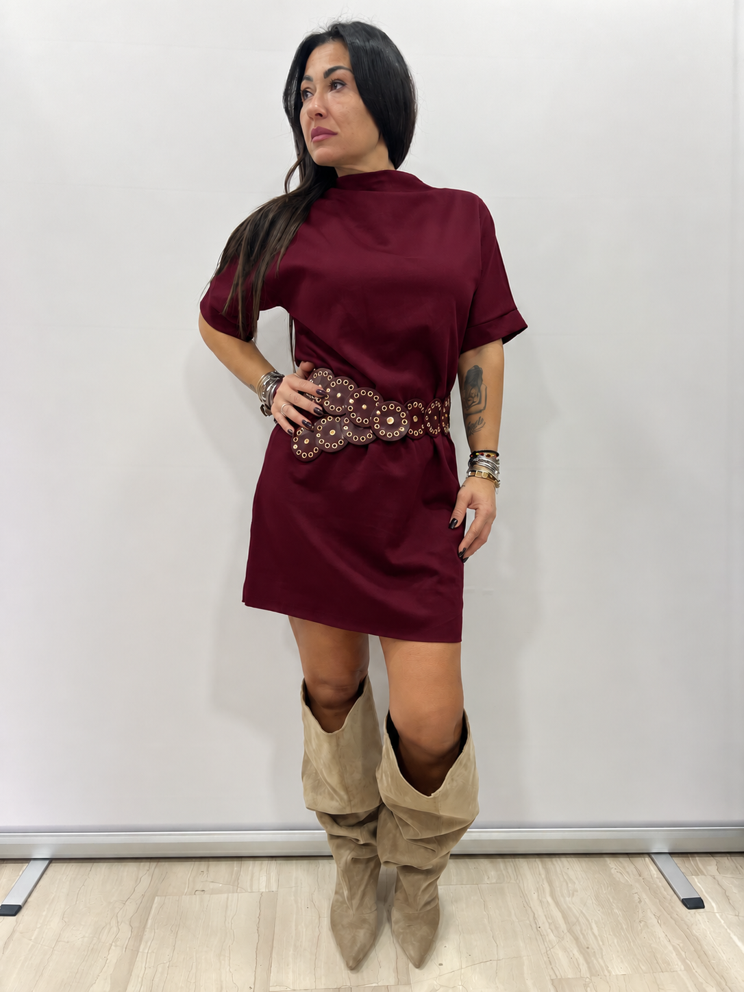 Abito corto donna con cintura decorativa