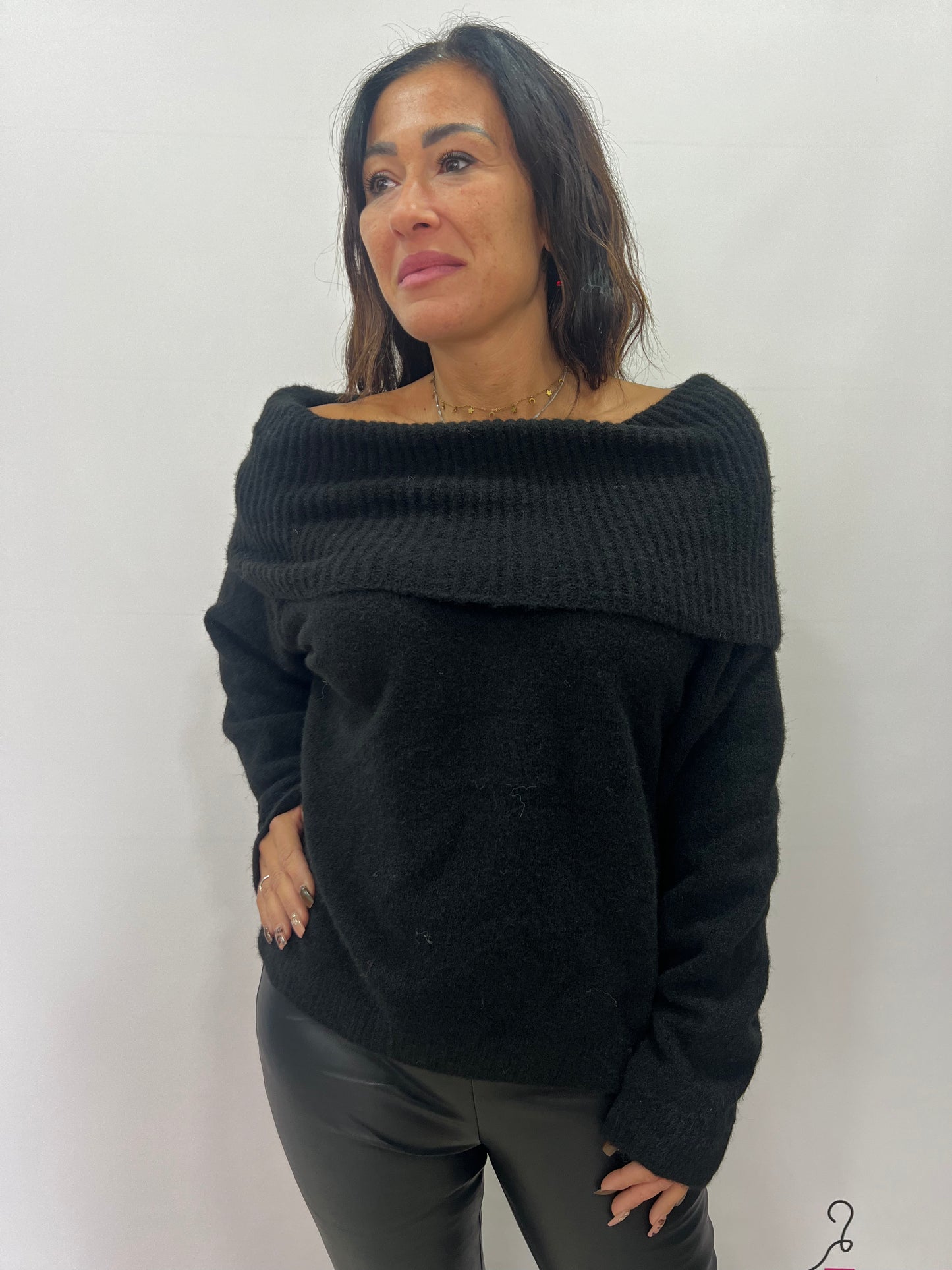Maglione donna collo ampio morbido